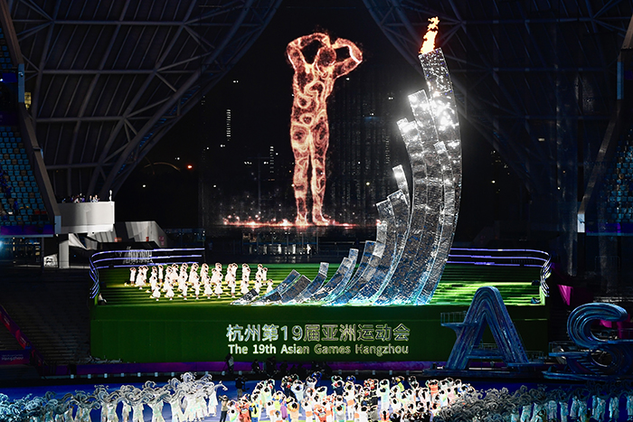 攀花赠远人　来日再相逢　杭州亚运会圆满闭幕
