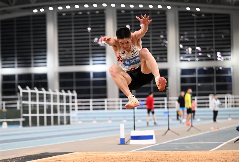 全国室内锦标赛男子跳远决赛湖南选手张溟鲲摘铜
