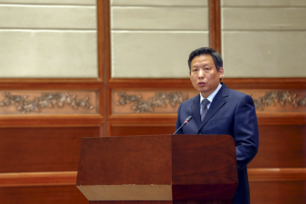 益阳市文体广新局局长胡光华